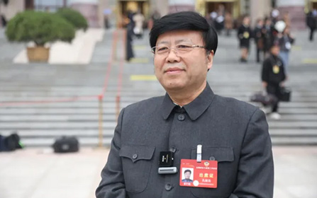 两会声音 | 充分发挥校服美育浸润功能